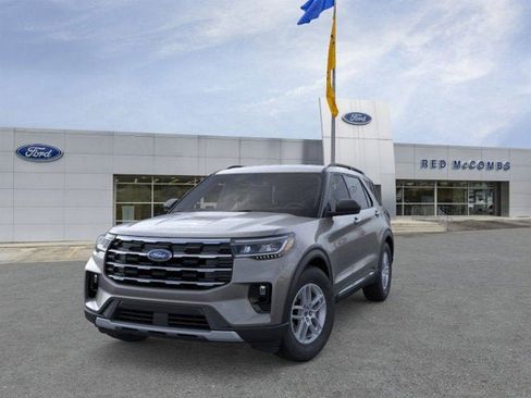 New 2025 Ford Explorer Active w/ Active Comfort Package image 4