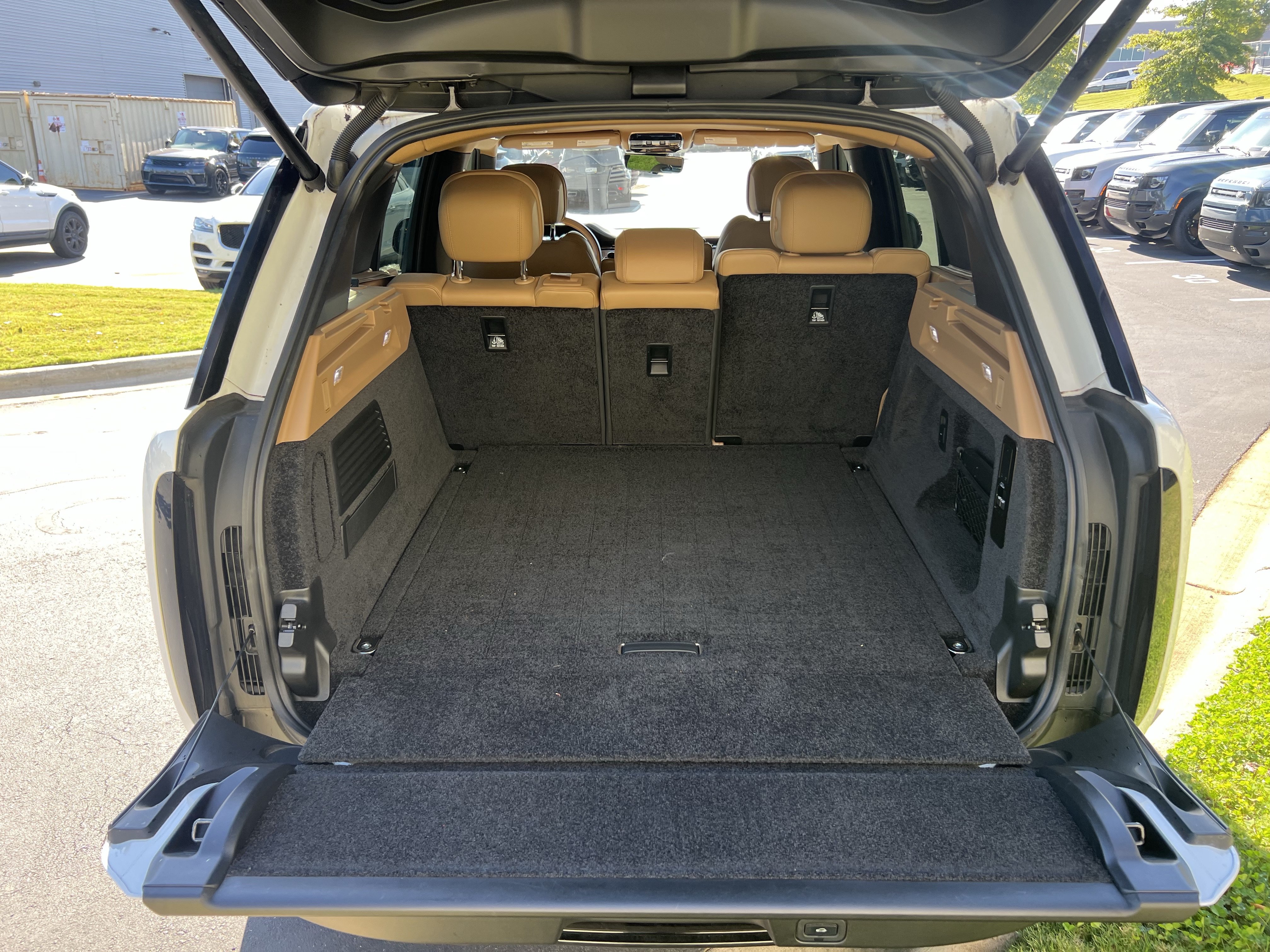 Used 2023 Land Rover Range Rover SE AWD/4WD image 36