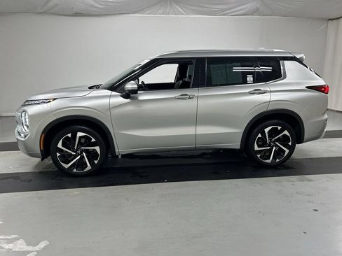 Used 2023 Mitsubishi Outlander SEL AWD/4WD image 6