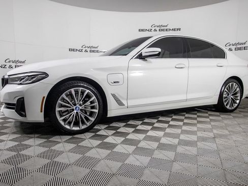 Used 2023 BMW 530e w/ Convenience Package RWD image 9