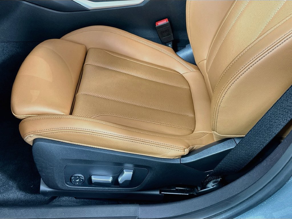 Used 2023 BMW 330i Sedan w/ Premium Package RWD image 20