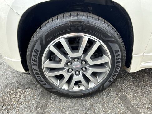 Used 2013 GMC Acadia Denali image 19