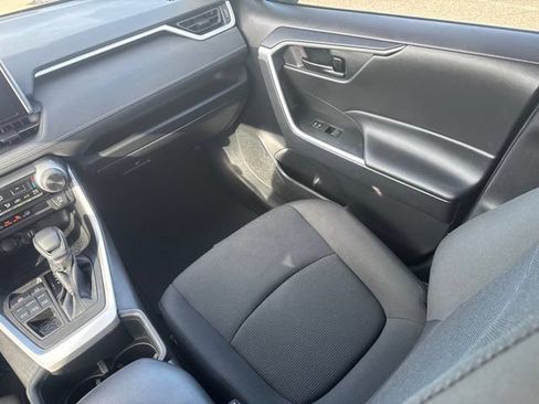 Used 2024 Toyota RAV4 LE AWD/4WD image 24