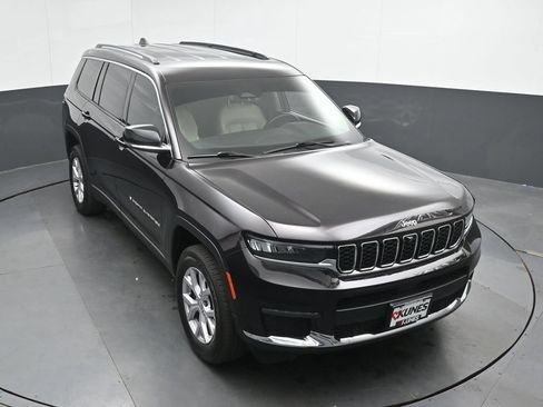 Used 2022 Jeep Grand Cherokee L Limited w/ Luxury Tech Group II AWD/4WD image 35