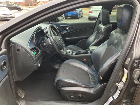Used 2015 Chrysler 200 S w/ Navigation & Sound Group I image 10