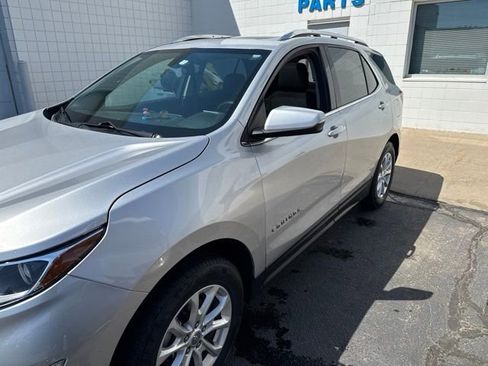 Used 2018 Chevrolet Equinox LT w/ Sun & Infotainment Package AWD/4WD image 1