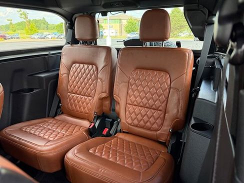 Used 2023 Ford Bronco 2-Door w/ Sasquatch Package AWD/4WD image 17