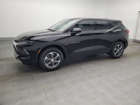 Used 2024 Chevrolet Blazer LT image 2