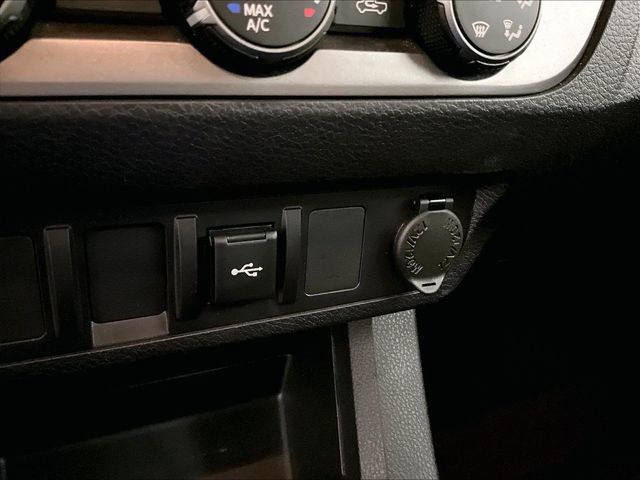 Used 2022 Toyota Tacoma SR w/ SR Convenience Package AWD/4WD image 31