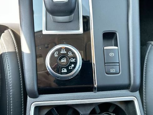 Used 2024 Mitsubishi Outlander SE AWD/4WD image 39