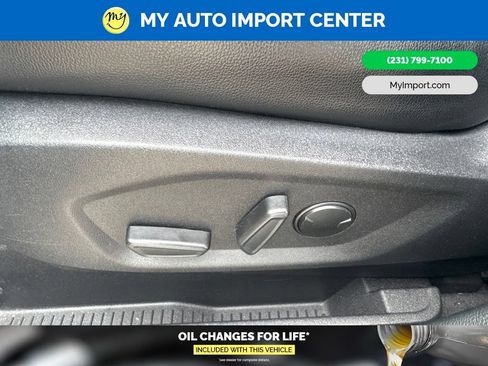 Used 2022 Ford Edge Titanium AWD/4WD image 13