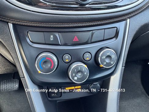 Used 2019 Chevrolet Trax LS image 22