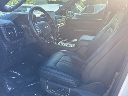 Used 2022 Ford Expedition Max Platinum AWD/4WD image 3