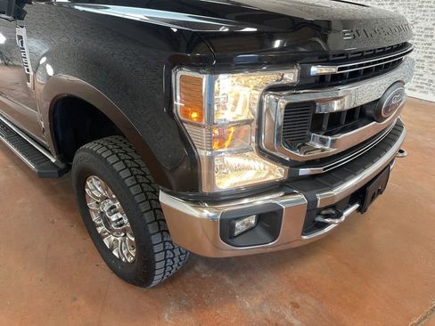Used 2022 Ford F250 XLT w/ XLT Premium Package image 9
