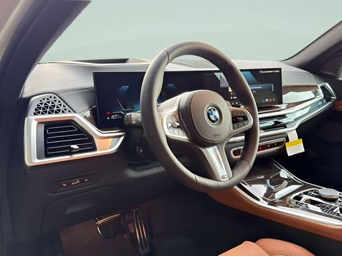New 2026 BMW X5 xDrive50e w/ M Sport Package AWD/4WD image 9