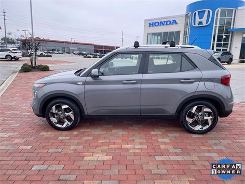 Used 2023 Hyundai Venue SEL image 33