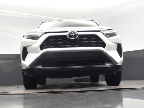 Used 2022 Toyota RAV4 XLE image 46