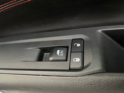 Used 2025 Jeep Compass Trailhawk AWD/4WD image 24