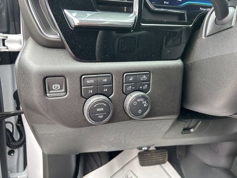 New 2025 Chevrolet Silverado 1500 LT image 17