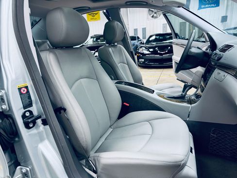 Used 2008 Mercedes-Benz E 350 Sedan image 38