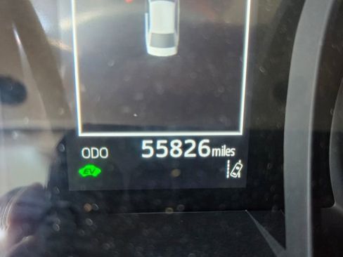 Used 2021 Toyota Camry SE image 30