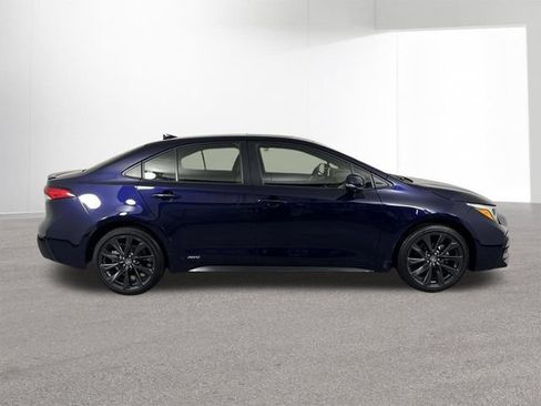 Used 2024 Toyota Corolla SE w/ SE Package AWD/4WD image 35