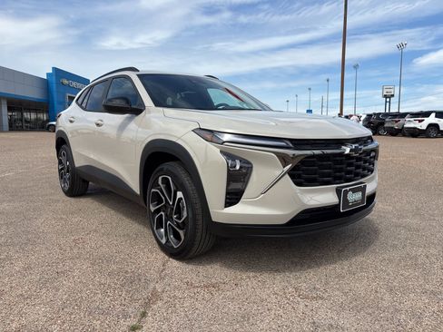 New 2026 Chevrolet Trax RS image 8