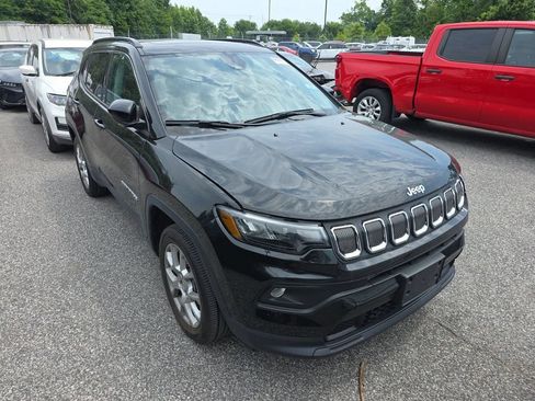 Used 2022 Jeep Compass Latitude w/ Sun and Sound Group AWD/4WD image 1