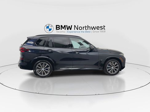 Used 2026 BMW X5 xDrive40i w/ M Sport Package AWD/4WD image 4