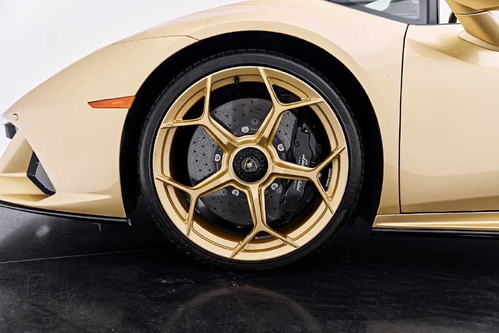 Used 2022 Lamborghini Huracan EVO AWD/4WD image 3