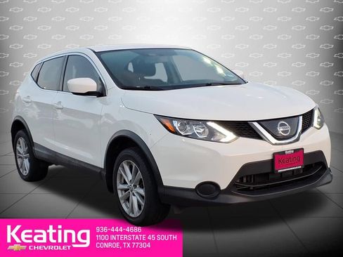 Used 2019 Nissan Rogue Sport S w/ Appearance Package FWD image 3
