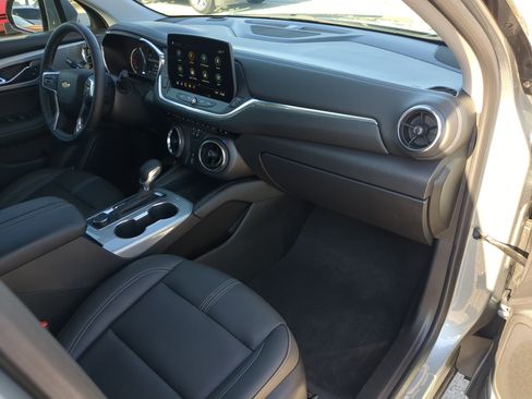 Used 2025 Chevrolet Blazer LT image 10