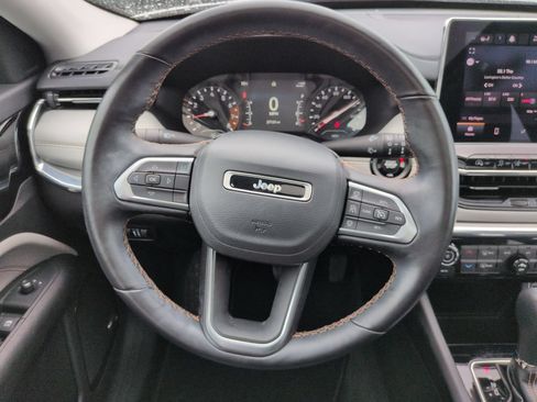 Used 2022 Jeep Compass Limited w/ Sun and Sound Group AWD/4WD image 14