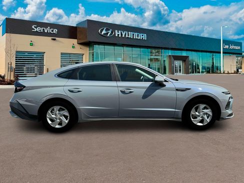 New 2025 Hyundai Sonata SE image 9