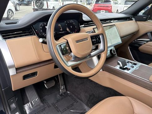 Used 2023 Land Rover Range Rover Long Wheelbase SE AWD/4WD image 21