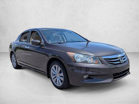 Used 2011 Honda Accord EX image 3