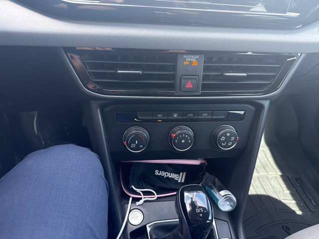 Certified 2022 Volkswagen Taos S FWD image 23