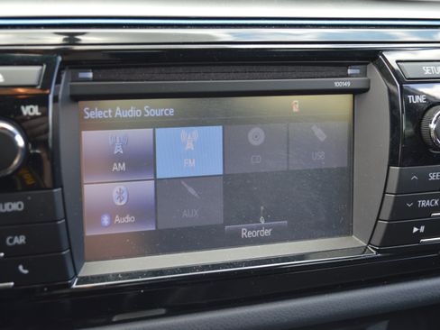 Used 2015 Toyota Corolla S FWD image 19