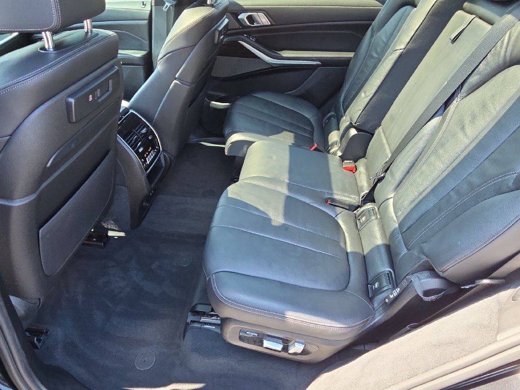 Used 2020 BMW X7 M50i w/ Executive Package AWD/4WD image 12