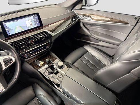 Certified 2023 BMW M550i xDrive w/ Executive Package image 25