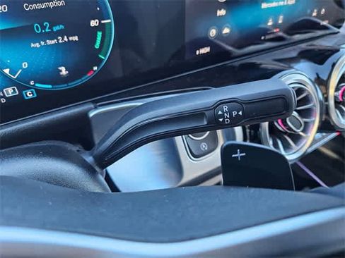 Used 2023 Mercedes-Benz GLB 250 GLB 250 image 34