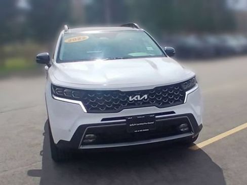 Certified 2022 Kia Sorento SX Prestige w/ Rust Color Package AWD/4WD image 9