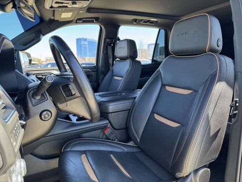 Used 2023 GMC Yukon AT4 w/ AT4 Premium Package image 33