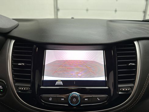 Used 2022 Chevrolet Trax LT w/ LT Convenience Package image 29