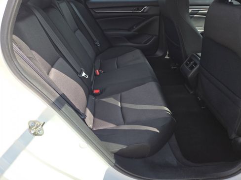 Used 2018 Honda Accord EX image 21