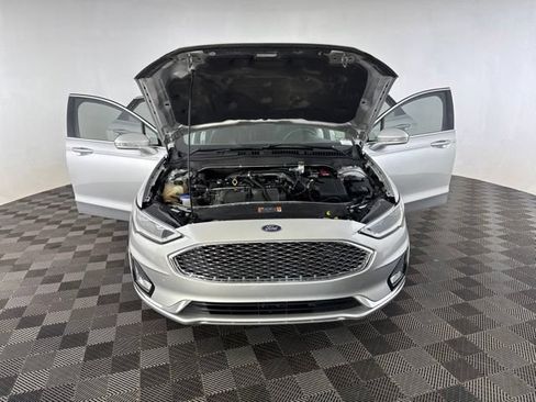 Used 2019 Ford Fusion Titanium AWD/4WD image 11