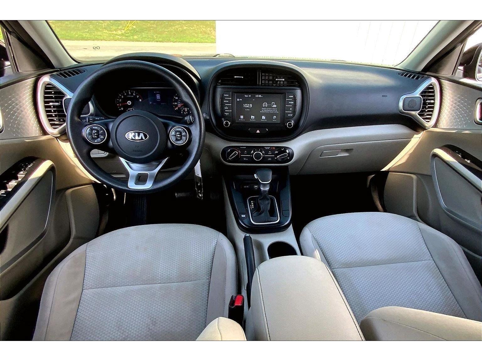 Used 2020 Kia Soul LX FWD image 9