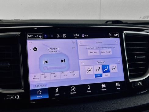 Used 2024 Chrysler Pacifica Touring-L FWD image 21