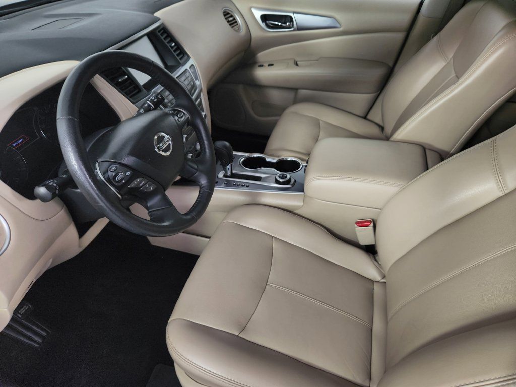 Used 2020 Nissan Pathfinder SL AWD/4WD image 10