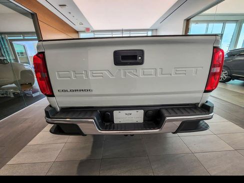 Used 2022 Chevrolet Colorado W/T RWD image 6